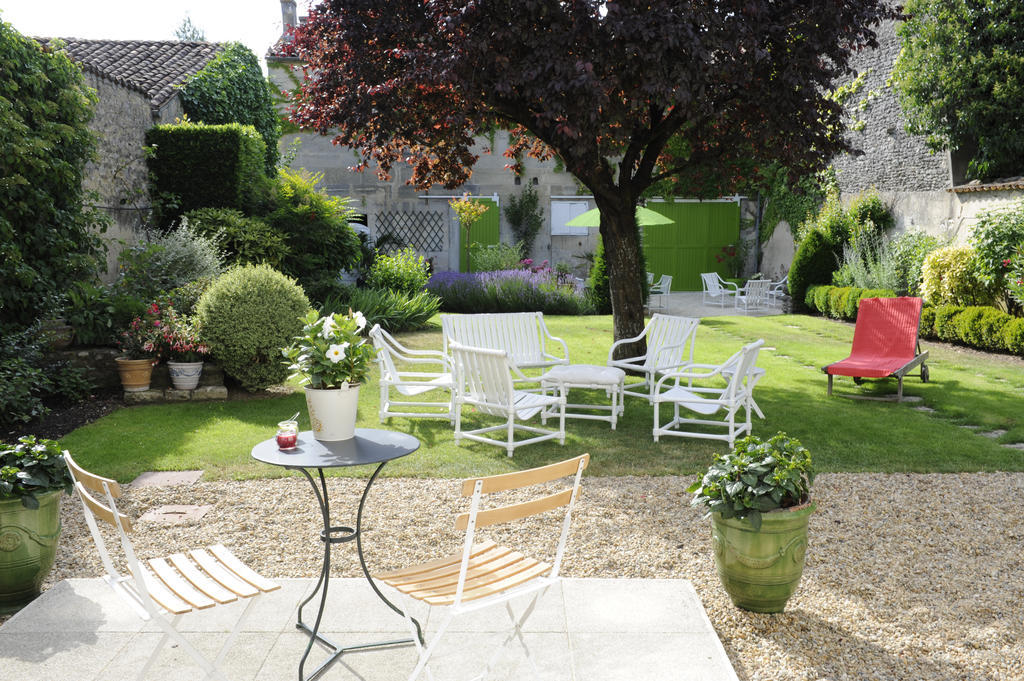 Chambres D'Hotes Les Tilleuls Cognac Exterior photo